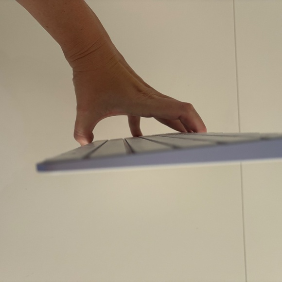 APPLE Magic Keyboard ~ Purple with Touch ID - Picture 8 of 9